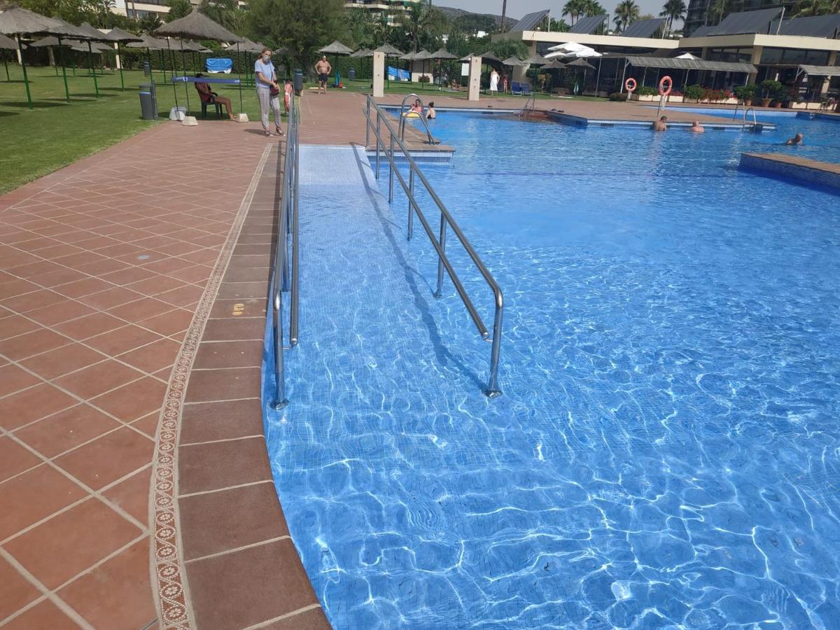 Luxury House 110 M2 On The Beach, Pool, Parking Torremolinos Kültér fotó