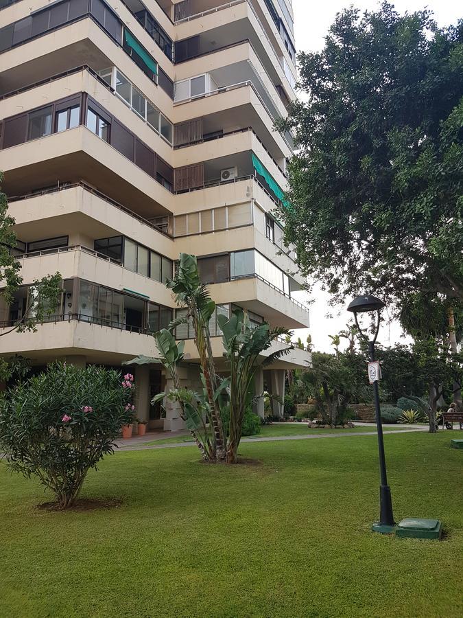 Luxury House 110 M2 On The Beach, Pool, Parking Torremolinos Kültér fotó