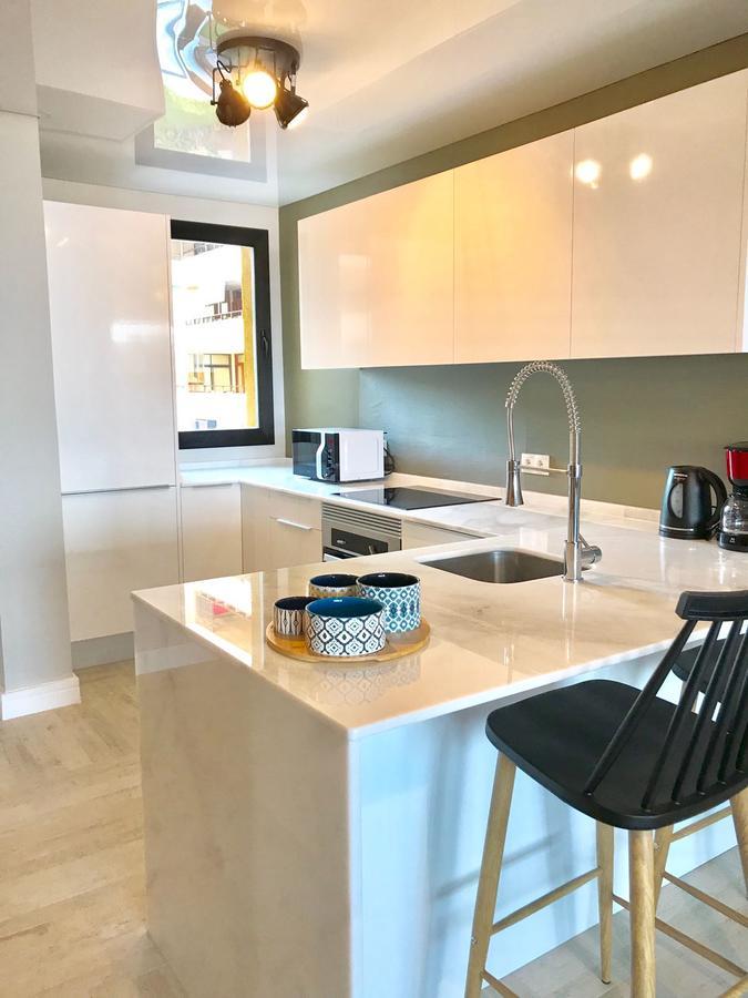 Luxury House 110 M2 On The Beach, Pool, Parking Torremolinos Kültér fotó