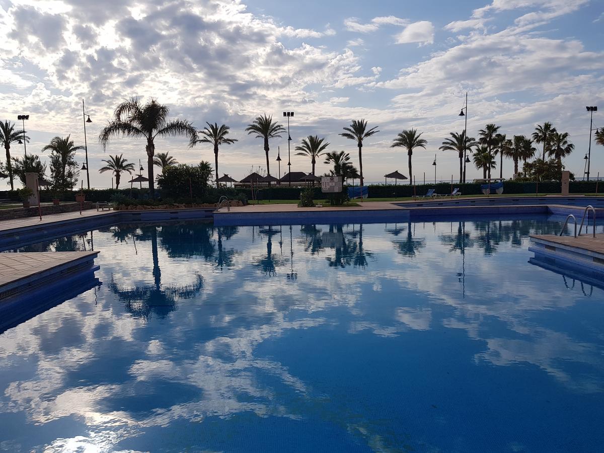Luxury House 110 M2 On The Beach, Pool, Parking Torremolinos Kültér fotó