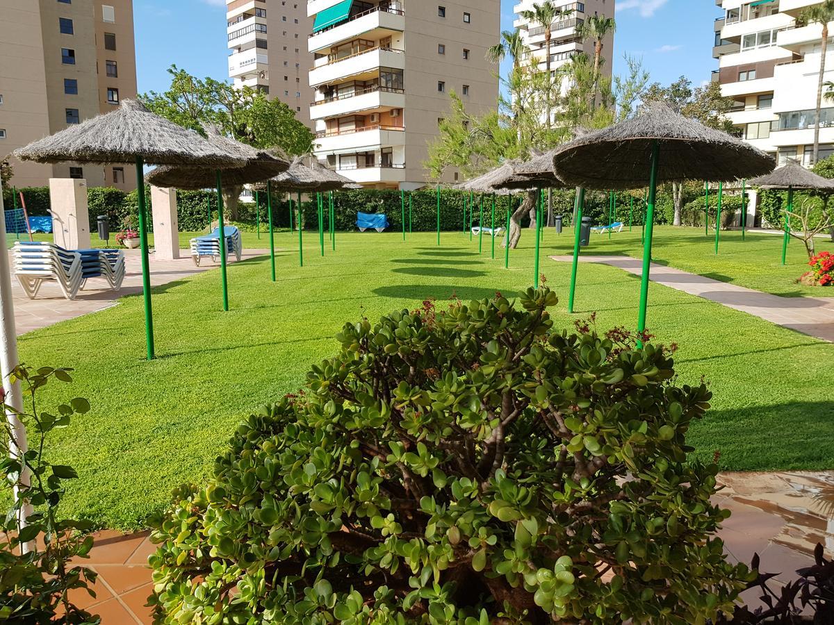 Luxury House 110 M2 On The Beach, Pool, Parking Torremolinos Kültér fotó