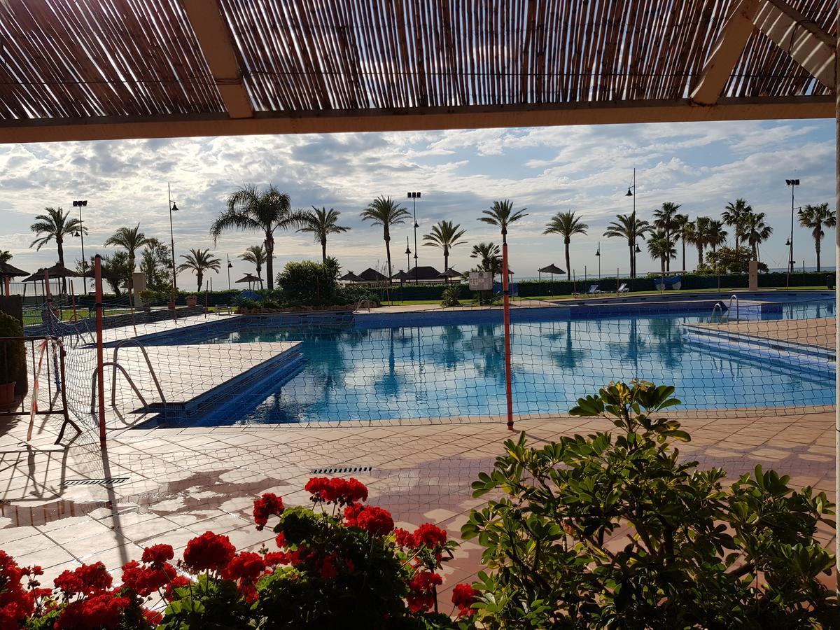 Luxury House 110 M2 On The Beach, Pool, Parking Torremolinos Kültér fotó