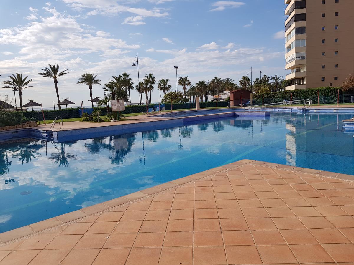 Luxury House 110 M2 On The Beach, Pool, Parking Torremolinos Kültér fotó